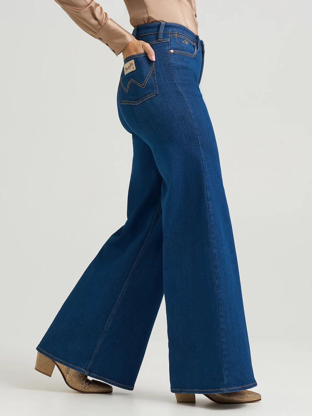 Wrangler x Lainey Wilson Cheeky Wide Leg Jeans