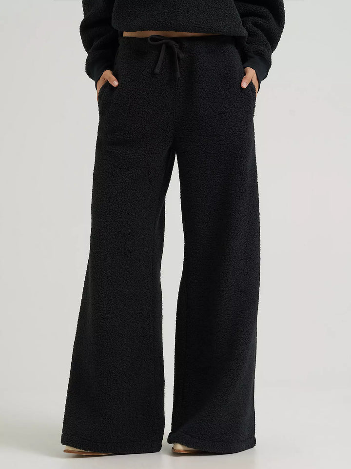 Wrangler x Lainey Wilson Sherpa Sweatpants