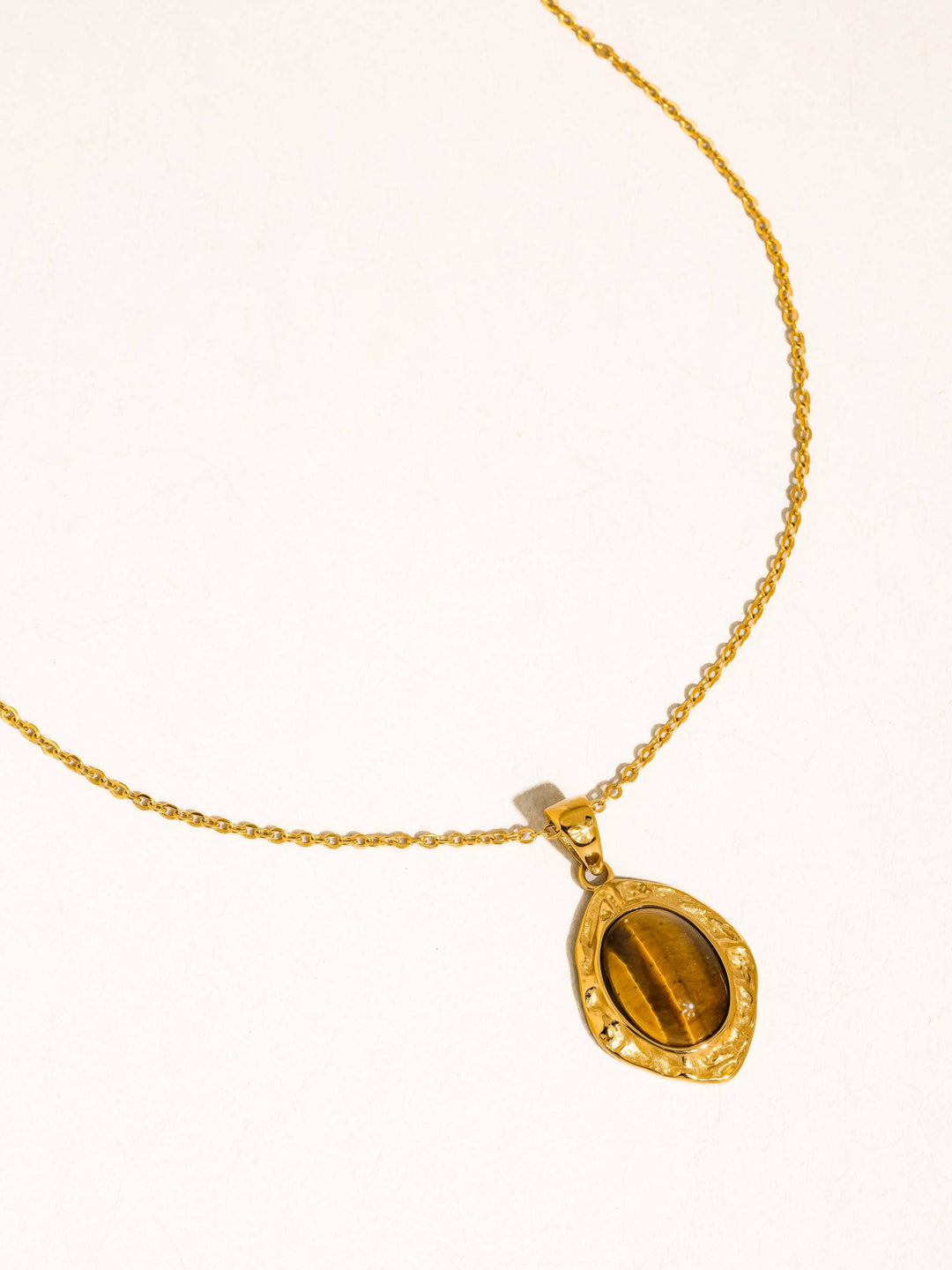 Elouise Oval Stone Pendant Necklace