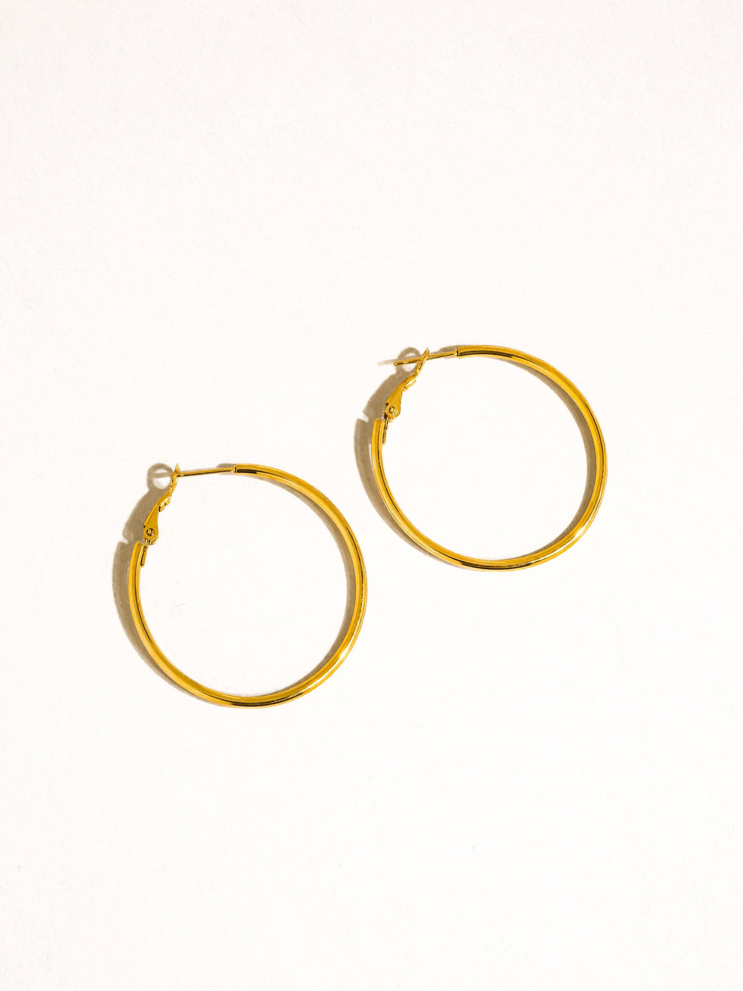 Eska Classic Thin Hoop Earring
