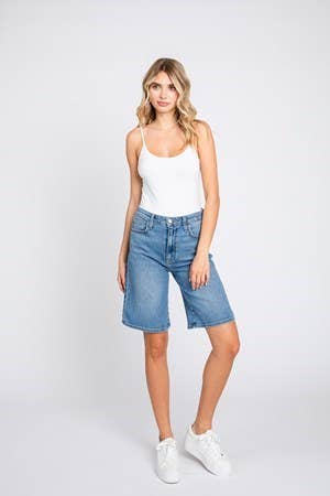 Low Rise Mid Wash Jort