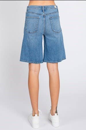 Low Rise Mid Wash Jort
