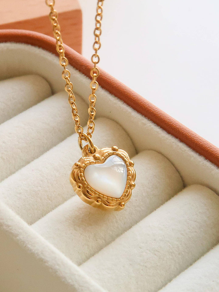 Josie Heart Pendant Necklace