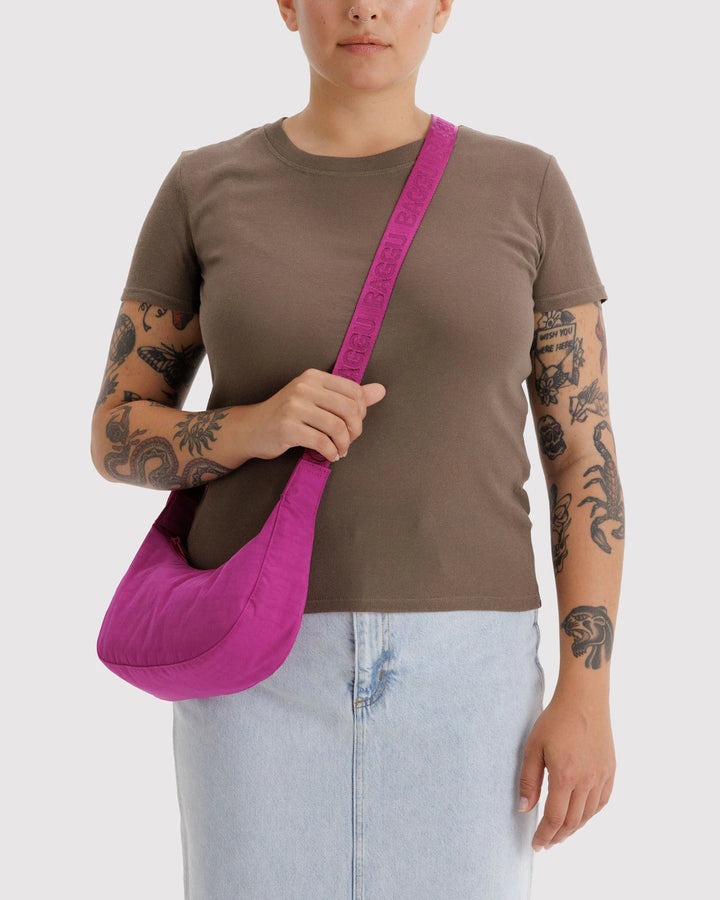 Baggu Small Nylon Crescent Bag - Fuchsia
