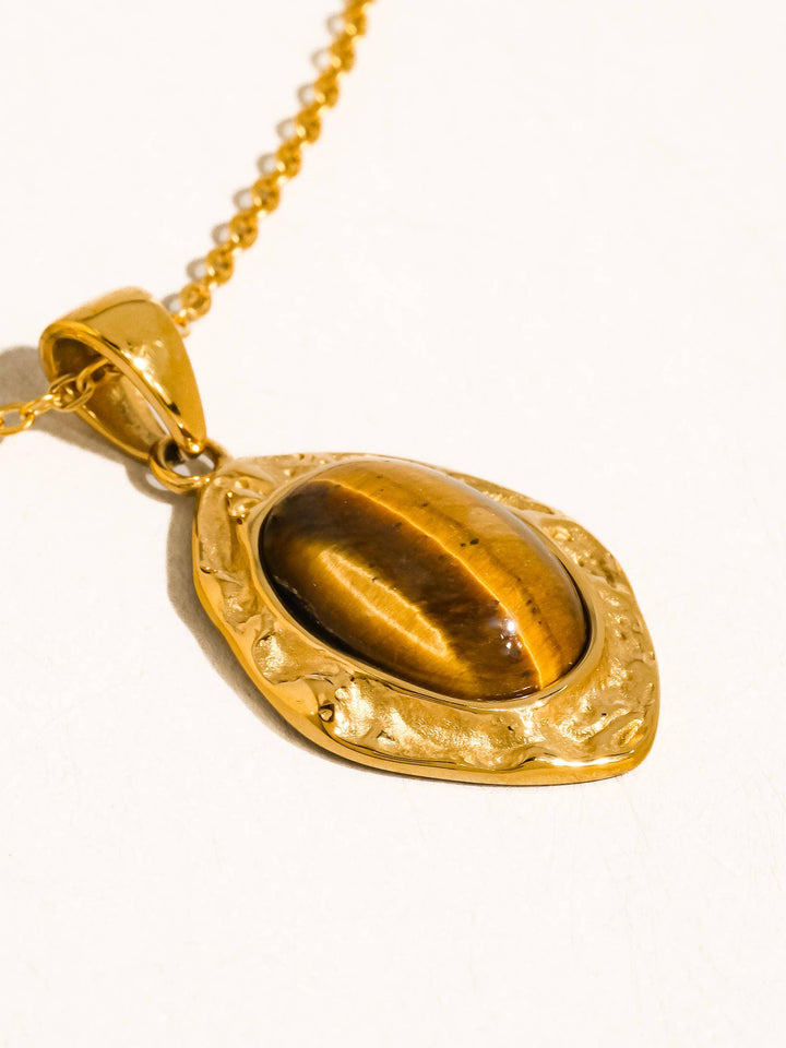 Elouise Oval Stone Pendant Necklace