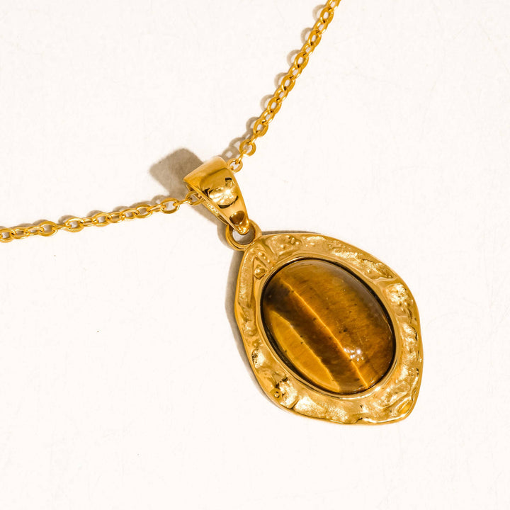 Elouise Oval Stone Pendant Necklace