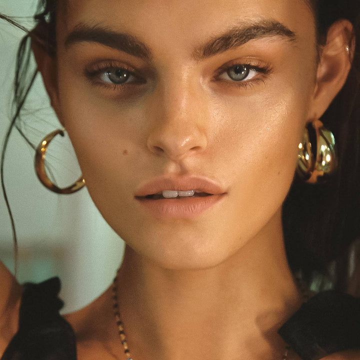 Romée Classic C Hoop Earring